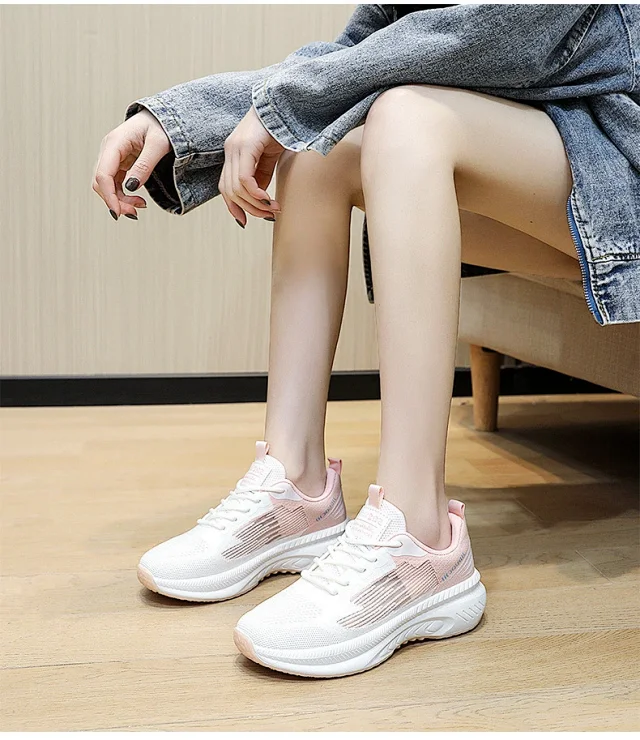 Women's Lightweight Knit Platform Running Detail