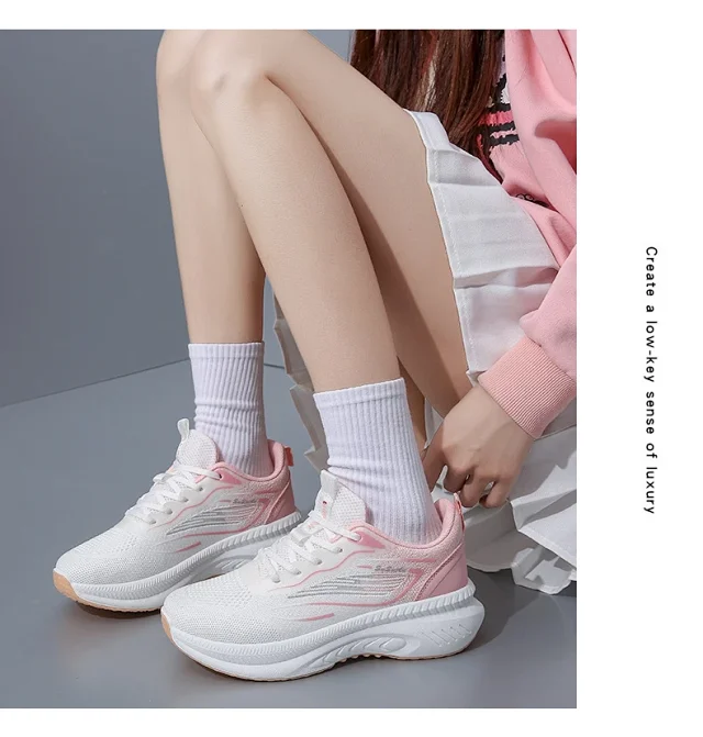 Women's Korean Style Breathable Flyknit Casual Running Sneakers Detail