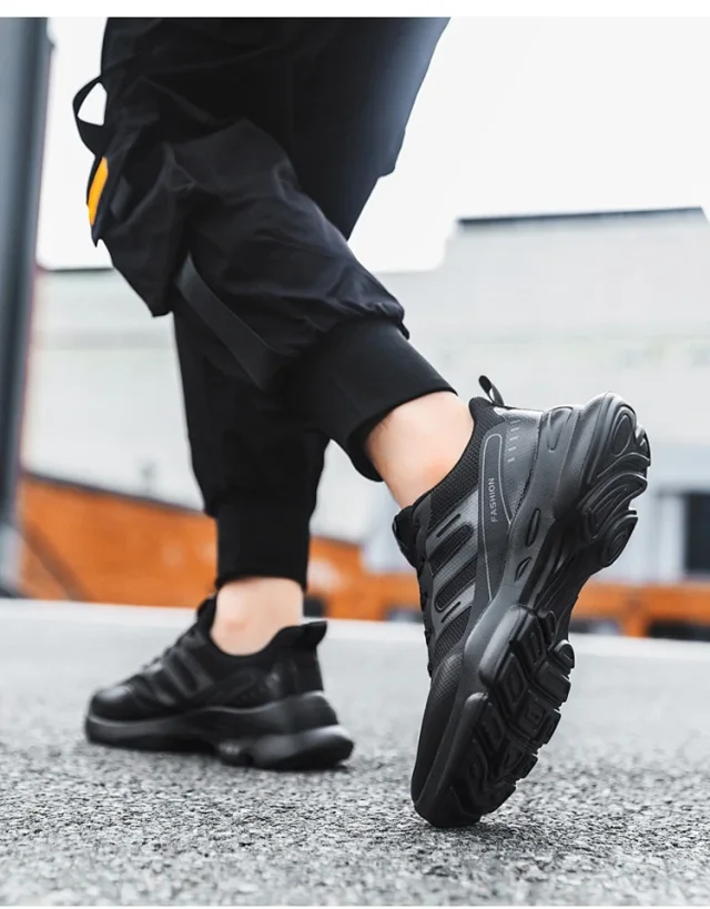 New Men's Thick-Soled Breathable Running Sneakers Detail