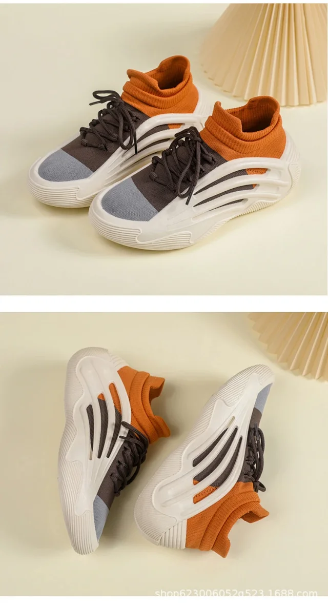 Lightweight Flyknit Women's Sneakers Detail