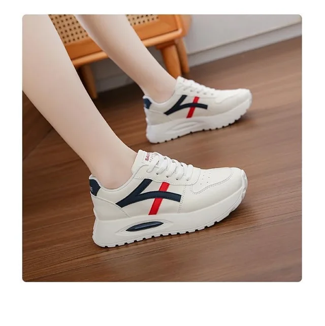 Women's Platform Dad Sneakers New Detail
