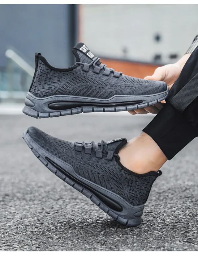 Breathable Big Men's Mesh Sneakers New All-Black Detail