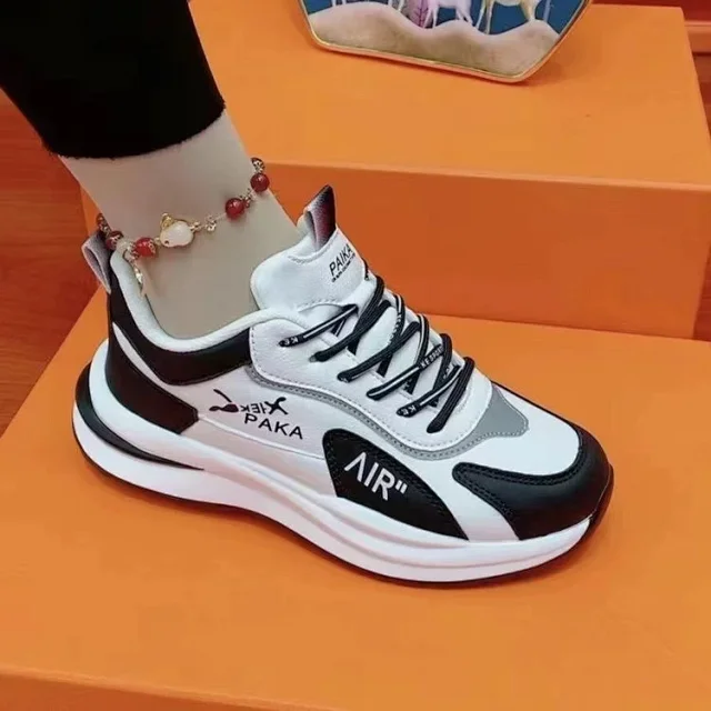 New Couples Lightweight Leather Dad Sneakers Detail