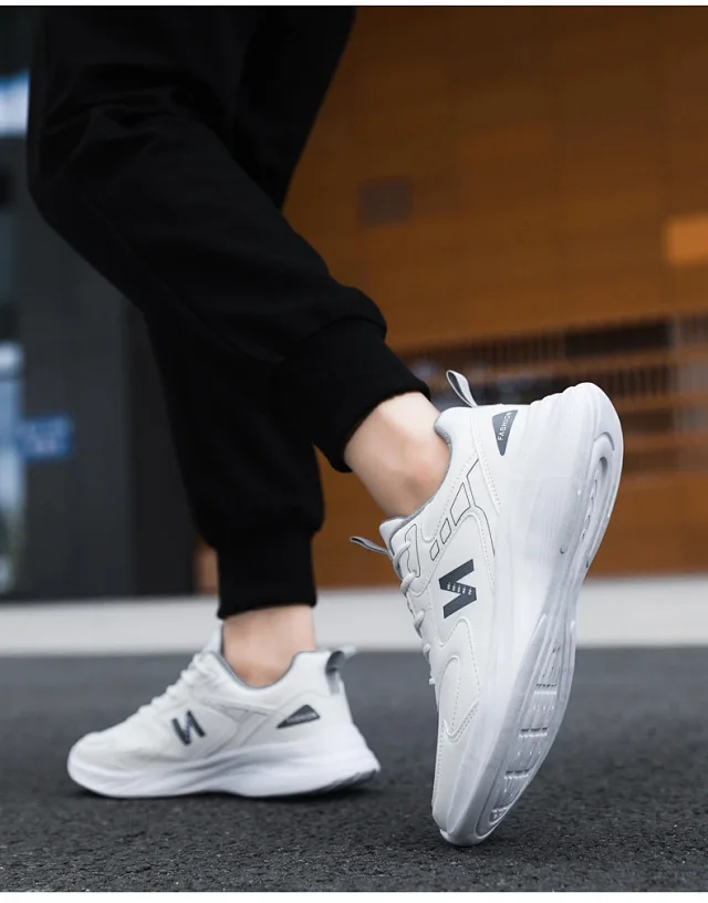 Unisex 2025 Thermal Leather Running Kicks Detail