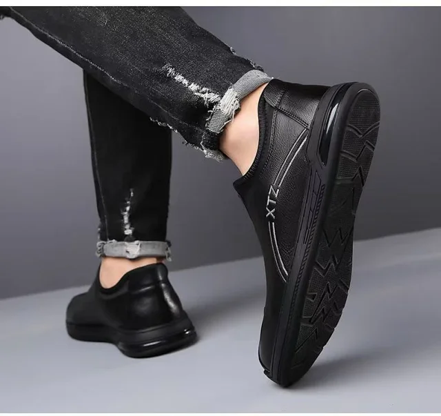 Men's Soft-Sole Leather Slip-On Driving Shoes Detail
