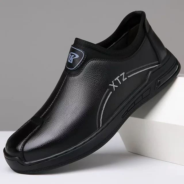 Men's Soft-Sole Leather Slip-On Driving Shoes Detail