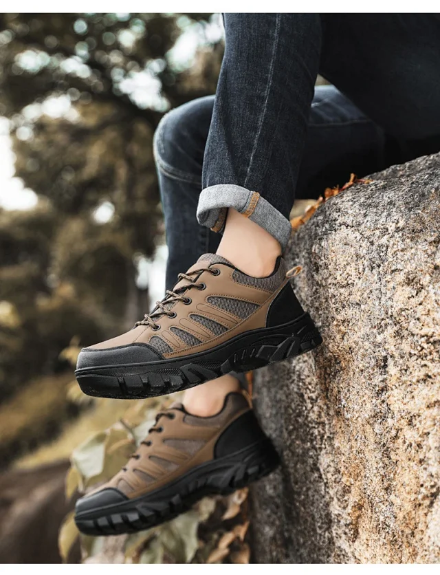 2025 Men's Wide Hiking Shoes Chunky Durable Sneakers Detail