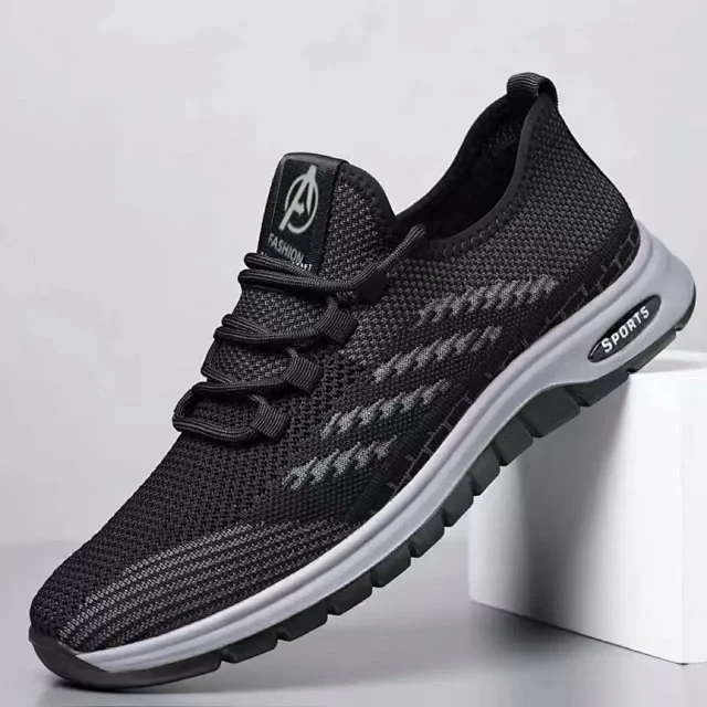 Men's Flyknit Slip-On Casual Non-Slip Detail