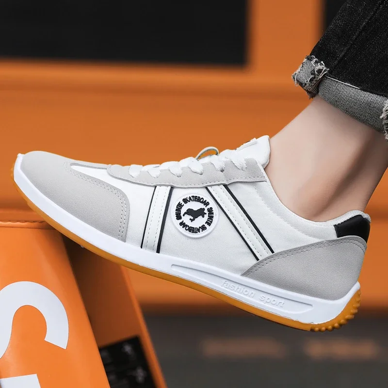 2025 New Men's Korean Style Sneakers