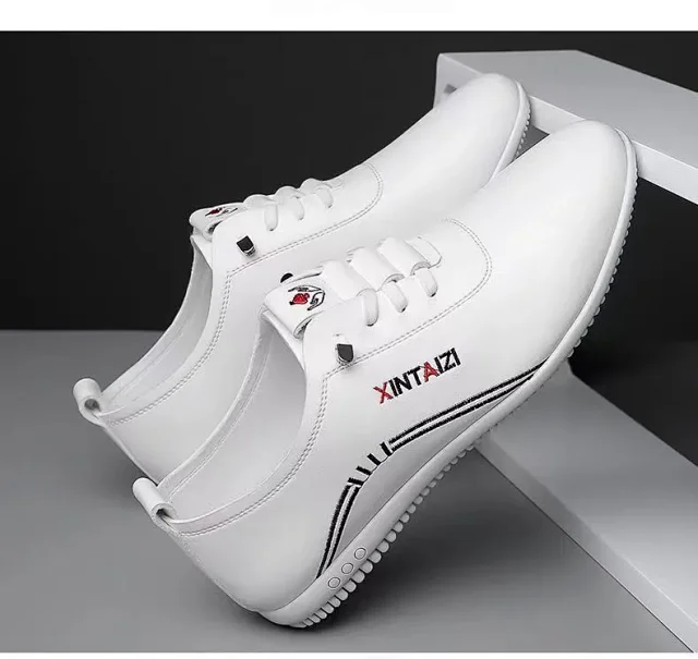 Men's Breathable Soft Leather Korean White Loafers Detail