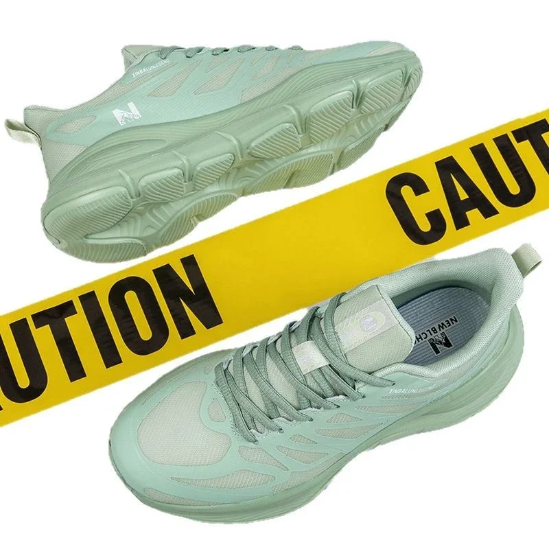 Summer Pro Lightweight Mesh Running Shoes
