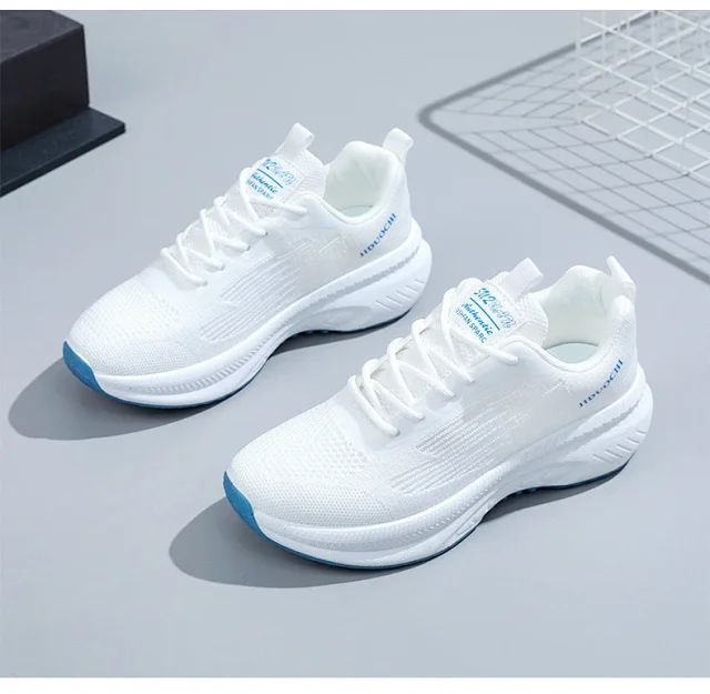 Women's Lightweight Knit Platform Running Detail