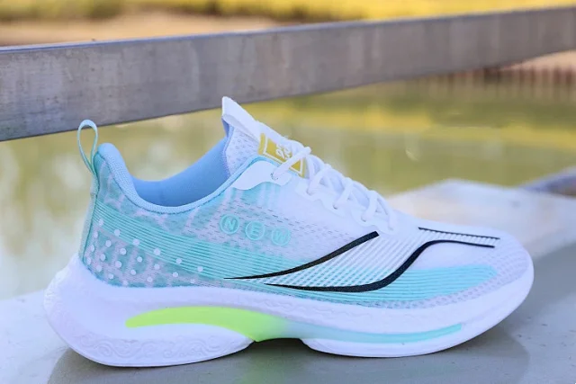 Men's Ultra-Light Mesh Running Casual Shoes Detail