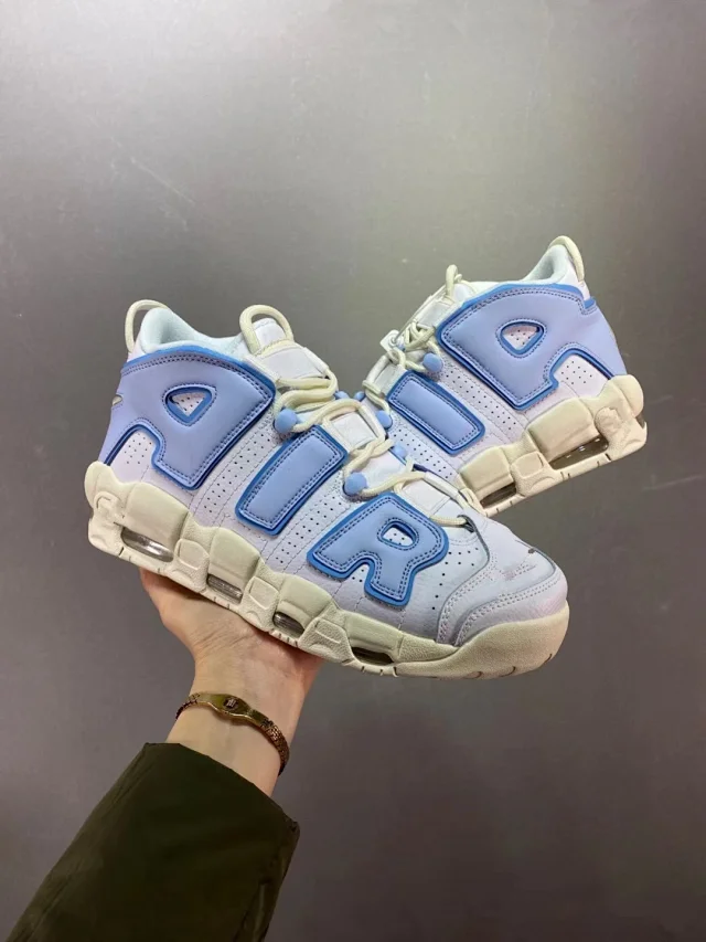 Men's Pippen Uptempo UNC Blue Chameleon Detail