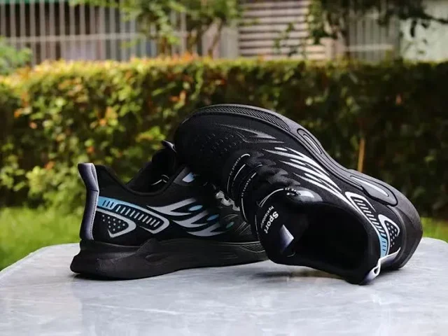 Men's 2025 Mesh Casual Running Shoes Detail
