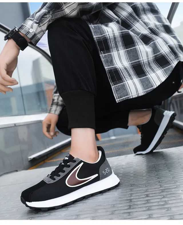 Couple Summer Breeze Unisex Dad Sneakers Detail