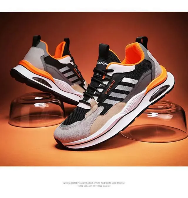 Men's Breathable Knit Sneakers Detail