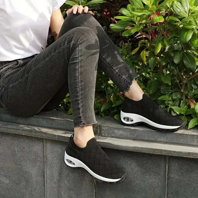 Women's Airsoled Slip-On Knit Sock Sneakers Detail