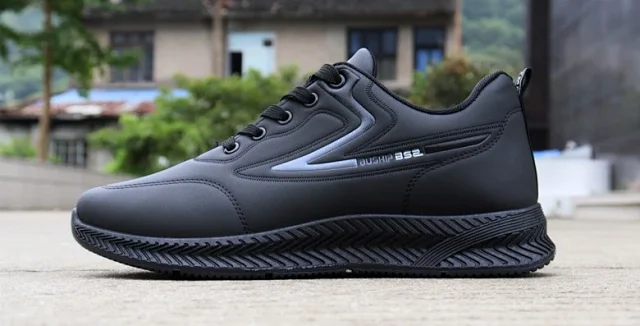 Men's Leather Low-Top Casual Sneakers Black Detail