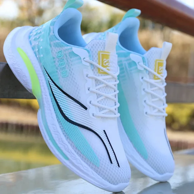 Men's Ultra-Light Mesh Running Casual Shoes Detail