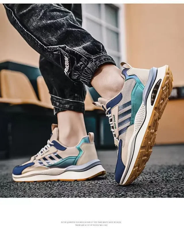 Men's Breathable Knit Sneakers Detail