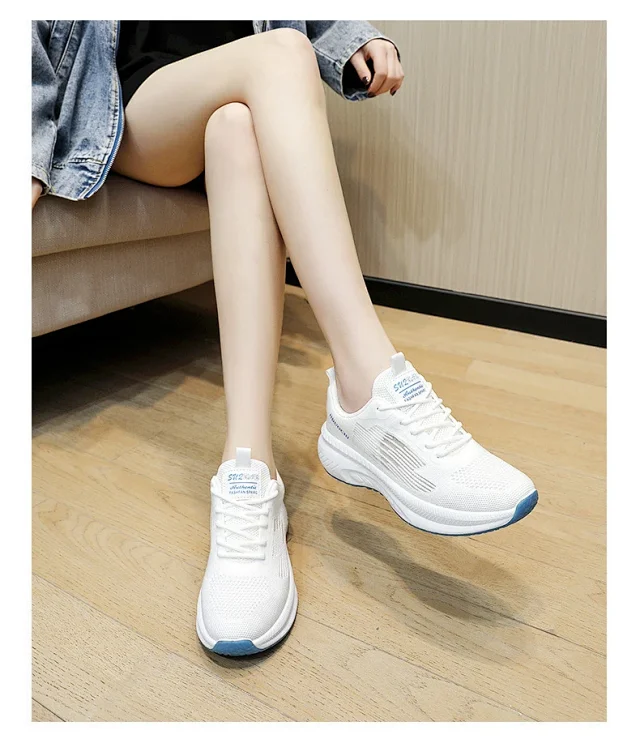 Women's Lightweight Knit Platform Running Detail