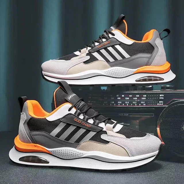 Men's Breathable Knit Sneakers Detail