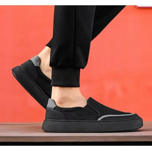 Men's 2025 Summer Mesh Slip-On Driving Shoes Detail