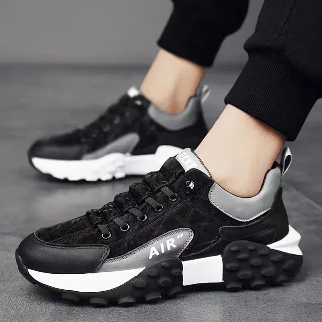 Men's Chunky Low-Top Running Sneakers Detail