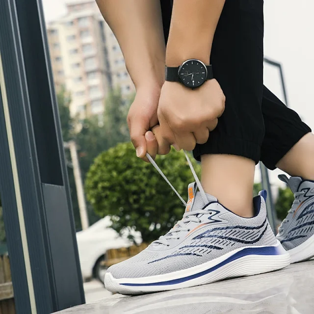 Men's Flyknit Casual Sneakers Padded Detail