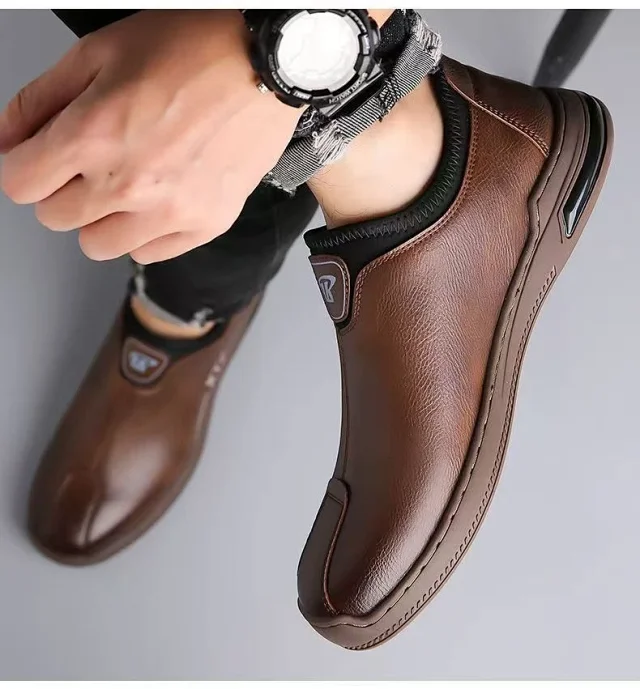 Men's Soft-Sole Leather Slip-On Driving Shoes Detail