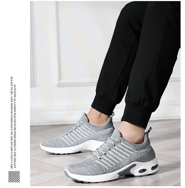 Trendy Korean Men's Flyknit Sneakers 2025 Detail