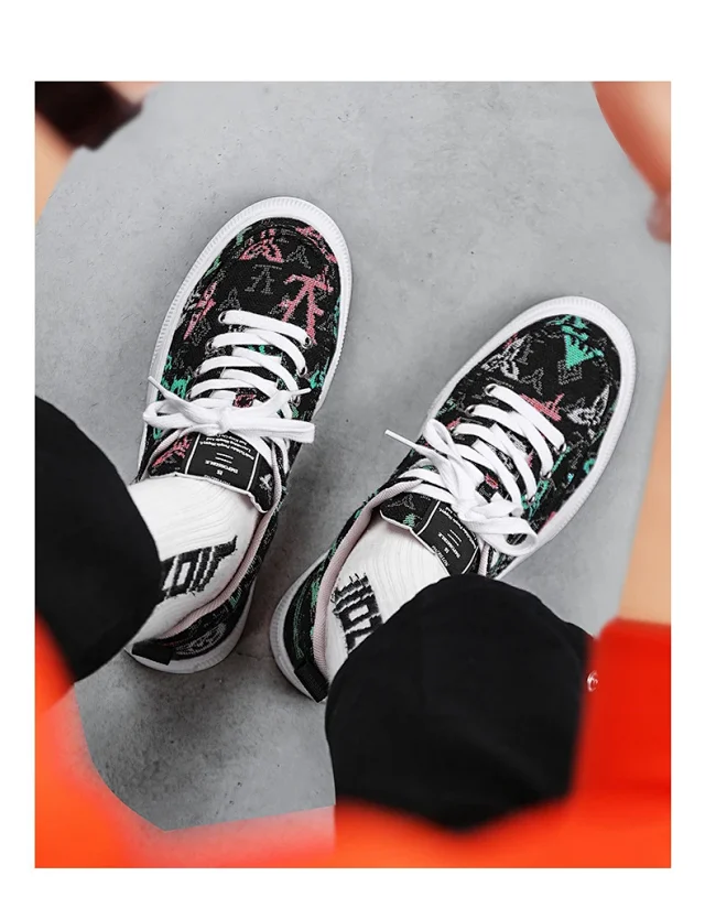 Men's Printed Canvas Low-Top Casual Detail