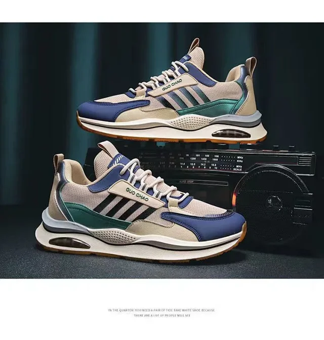 Men's Breathable Knit Sneakers Detail