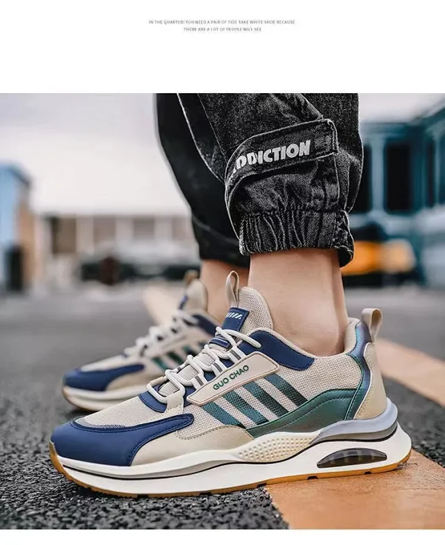 Men's Breathable Knit Sneakers Detail