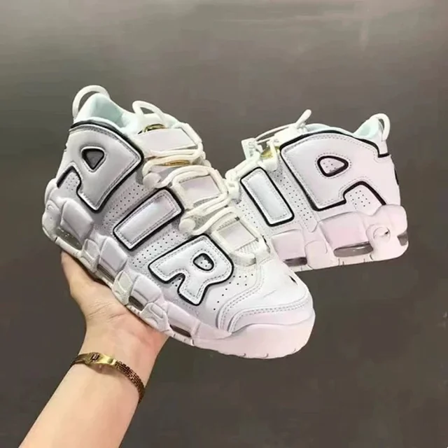 Men's Pippen Uptempo UNC Blue Chameleon Detail