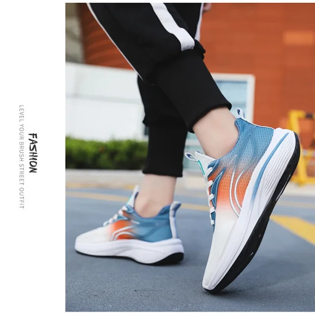 Unisex Spring Breathable Low-Top Flyknit Sneakers Detail