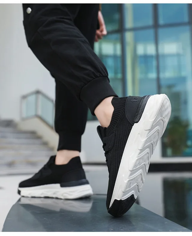 Men's 2025 Fall Breathable Ultralight Casual Sneakers Detail