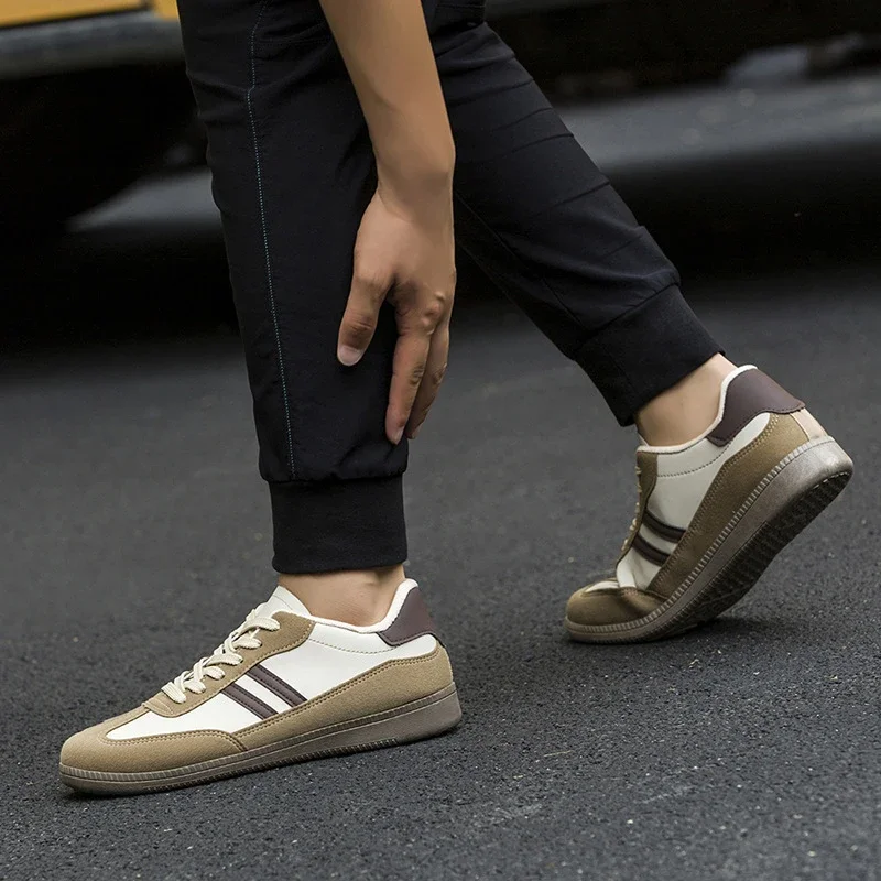 New Breathable Men's Low-top Casual Sneakers
