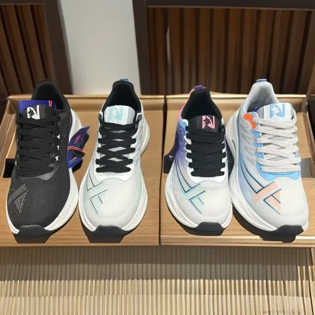 2025 Summer Couple Ultralight Running Shoes Detail