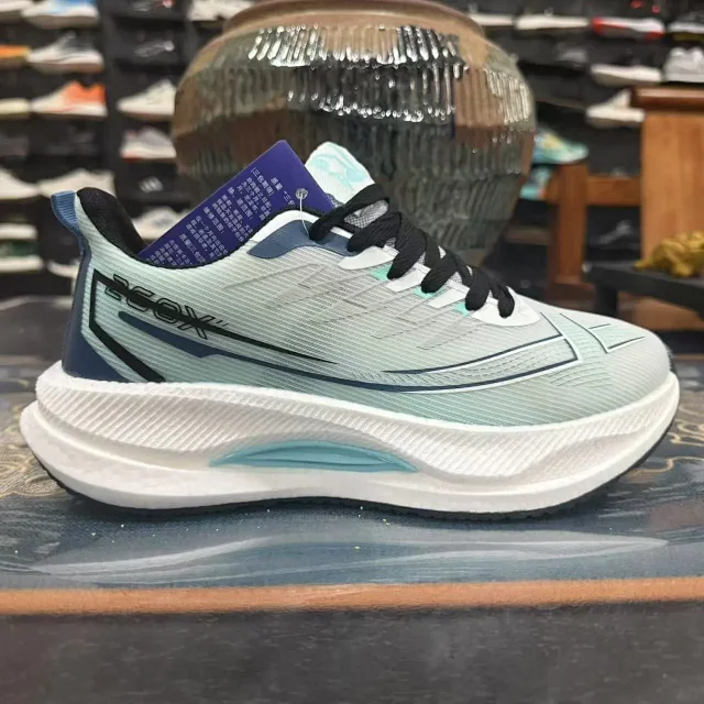2025 Summer Couple Ultralight Running Shoes Detail
