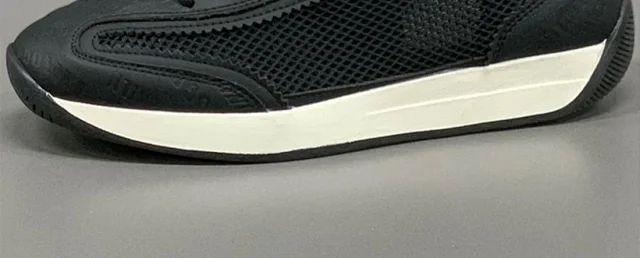 Breathable Cortez Men's All-Season Sneakers Detail