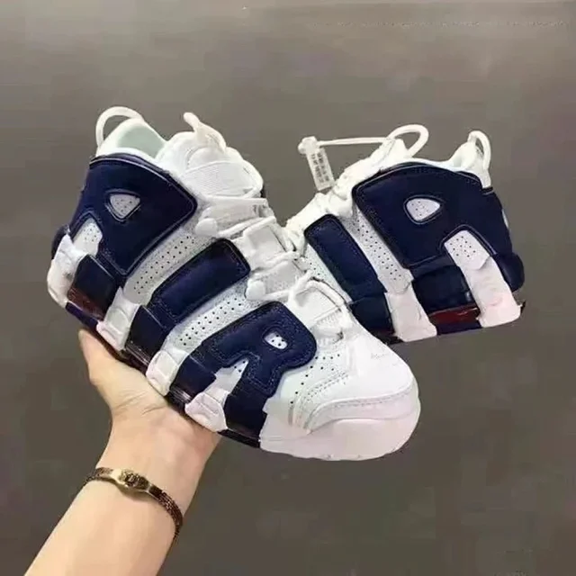 Men's Pippen Uptempo UNC Blue Chameleon Detail