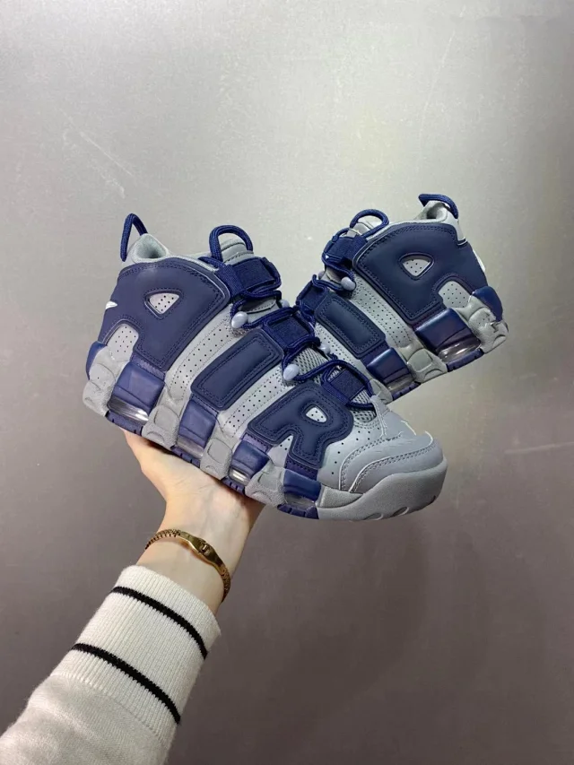 Men's Pippen Uptempo UNC Blue Chameleon Detail