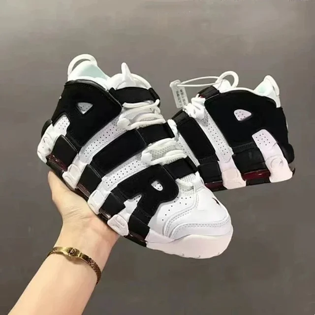 Men's Pippen Uptempo UNC Blue Chameleon Detail