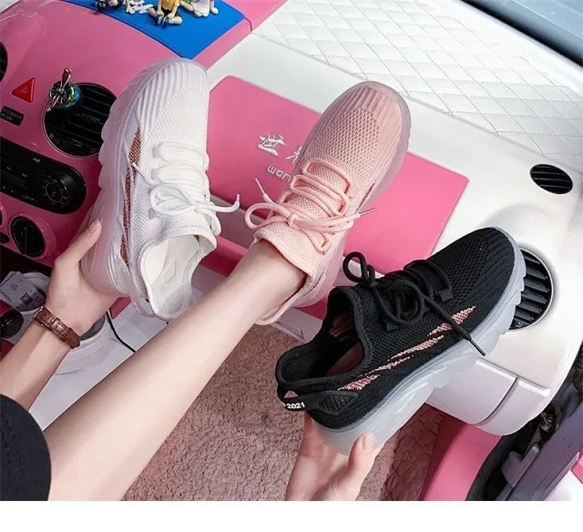 Women's Breathable Flyknit Running Shoes Detail