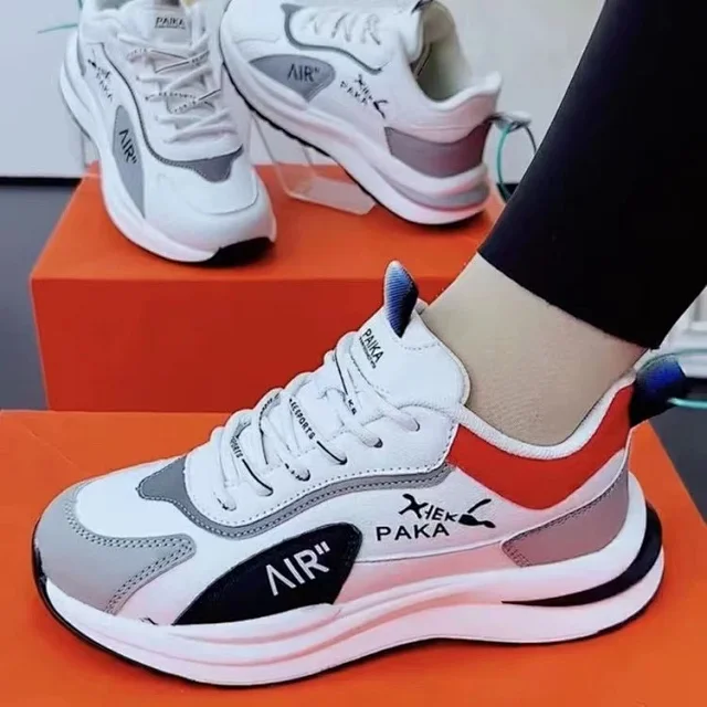 New Couples Lightweight Leather Dad Sneakers Detail