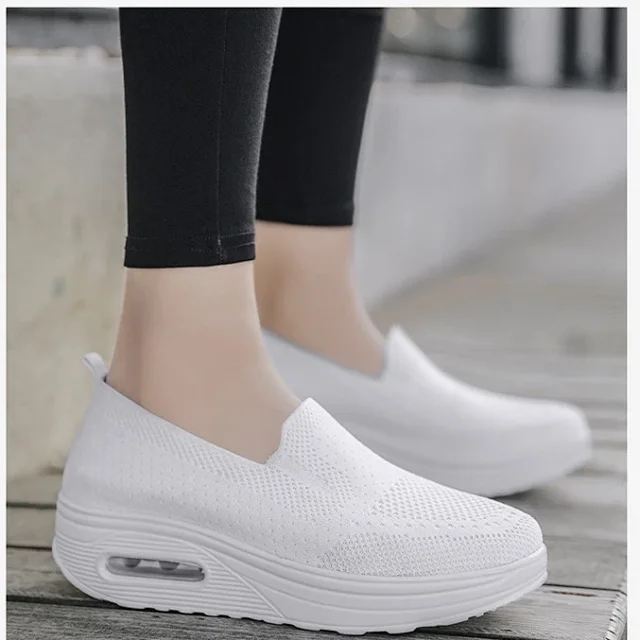 Women's Mesh Yeezy-Inspired Jelly Sole Casual Sneakers Detail
