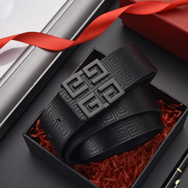 JiJia Perforated Men's Leather Belt Smooth Buckle Detail