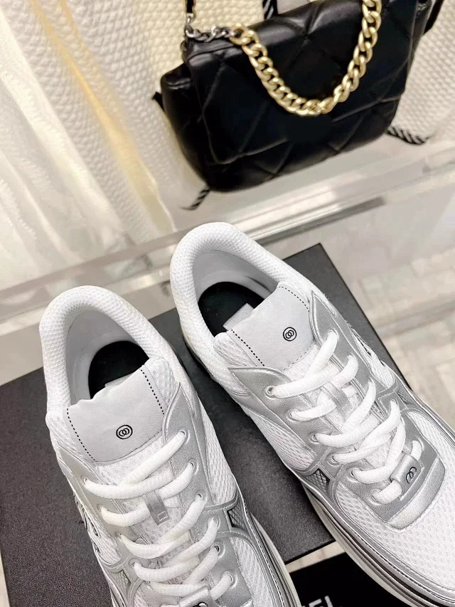 YJDW 2025 Chunky Dad Sneakers - Platform Mesh Detail